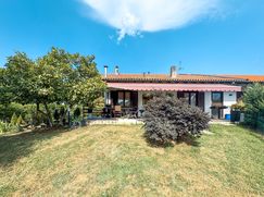 Casa Bi/Trifamiliare in Residenziale