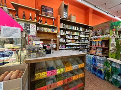 Attività/Licenza (con o senza mura) in Commerciale
