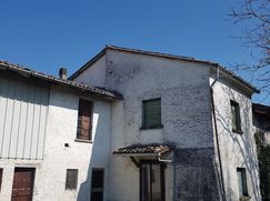 Casa Bi/Trifamiliare in Residenziale