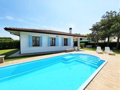 Casa Bi/Trifamiliare in Residenziale