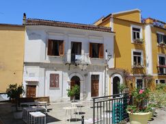 Casa Bi/Trifamiliare in Residenziale