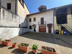 Casa Bi/Trifamiliare in Residenziale