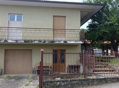 Casa Bi/Trifamiliare in Residenziale
