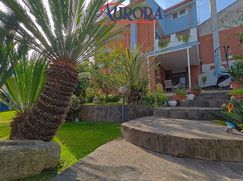 Casa Bi/Trifamiliare in Residenziale