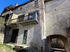 Casa Bi/Trifamiliare in Residenziale