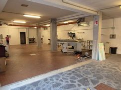 Negozio/Locale commerciale in Commerciale