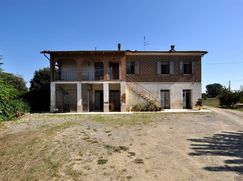 Casa Bi/Trifamiliare in Residenziale