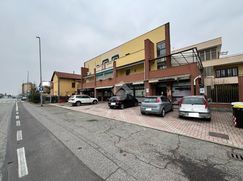 Negozio/Locale commerciale in Commerciale