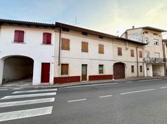 Casa Bi/Trifamiliare in Residenziale