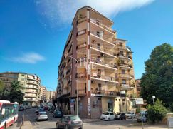 Negozio/Locale commerciale in Commerciale