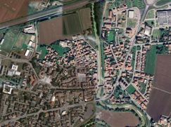 Casa Bi/Trifamiliare in Residenziale