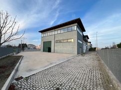Negozio/Locale commerciale in Commerciale