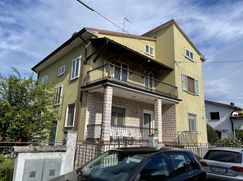 Casa Bi/Trifamiliare in Residenziale