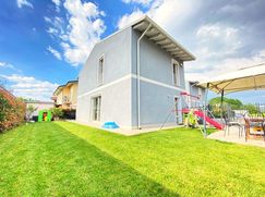 Casa Bi/Trifamiliare in Residenziale