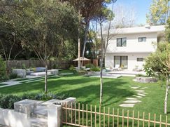 Casa Bi/Trifamiliare in Residenziale