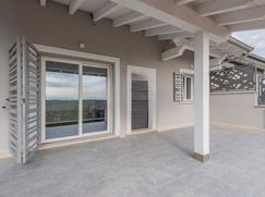 Casa Bi/Trifamiliare in Residenziale