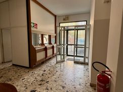 Negozio/Locale commerciale in Commerciale