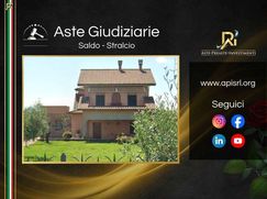 Casa Bi/Trifamiliare in Residenziale