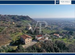 Casa Bi/Trifamiliare in Residenziale