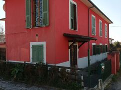 Casa Bi/Trifamiliare in Residenziale