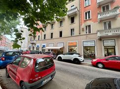 Negozio/Locale commerciale in Commerciale