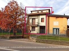 Casa Bi/Trifamiliare in Residenziale
