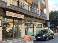 Negozio/Locale commerciale in Commerciale