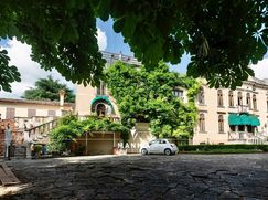 Casa Bi/Trifamiliare in Residenziale