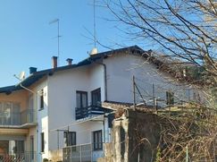 Casa Bi/Trifamiliare in Residenziale