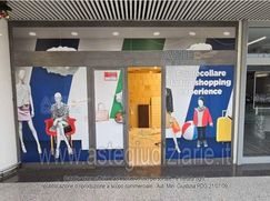 Negozio/Locale commerciale in Commerciale