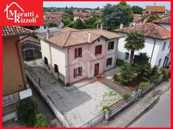 Casa indipendente in Residenziale