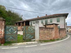 Casa Bi/Trifamiliare in Residenziale