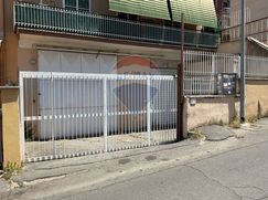 Negozio/Locale commerciale in Commerciale