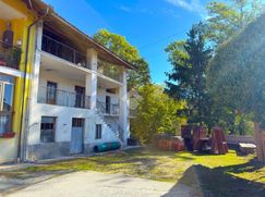 Casa Bi/Trifamiliare in Residenziale