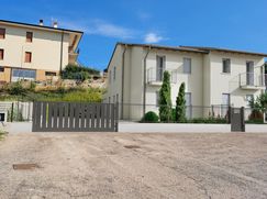 Casa Bi/Trifamiliare in Residenziale