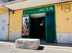 Negozio/Locale commerciale in Commerciale