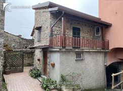 Casa Bi/Trifamiliare in Residenziale