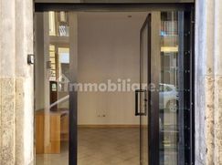 Negozio/Locale commerciale in Commerciale