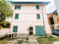 Casa Bi/Trifamiliare in Residenziale
