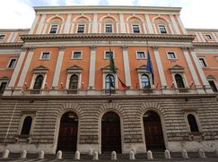 Attività/Licenza (con o senza mura) in Commerciale