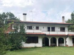 Casa Bi/Trifamiliare in Residenziale
