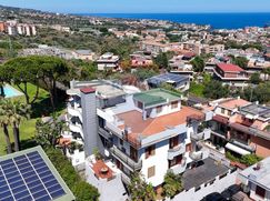 Casa Bi/Trifamiliare in Residenziale