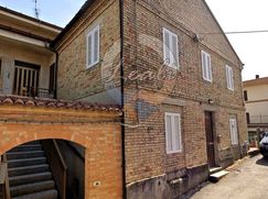 Casa Bi/Trifamiliare in Residenziale