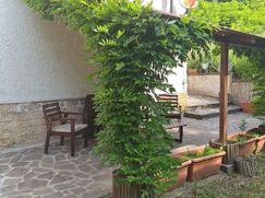 Casa Bi/Trifamiliare in Residenziale
