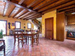 Casa Bi/Trifamiliare in Residenziale