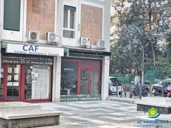 Negozio/Locale commerciale in Commerciale