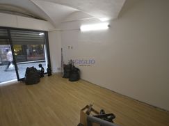 Negozio/Locale commerciale in Commerciale