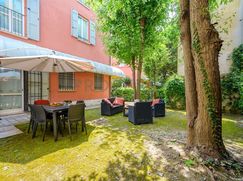 Casa Bi/Trifamiliare in Residenziale