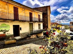 Casa Bi/Trifamiliare in Residenziale