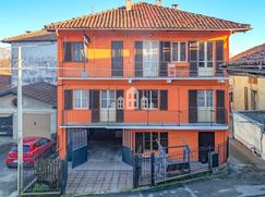 Casa Bi/Trifamiliare in Residenziale